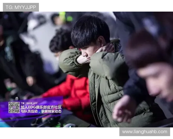 刘敏独家分享羽毛球技巧与心得助你提升竞技水平与乐趣 刘敏独家分享羽毛球技巧与心得助你提升竞技水平与乐趣