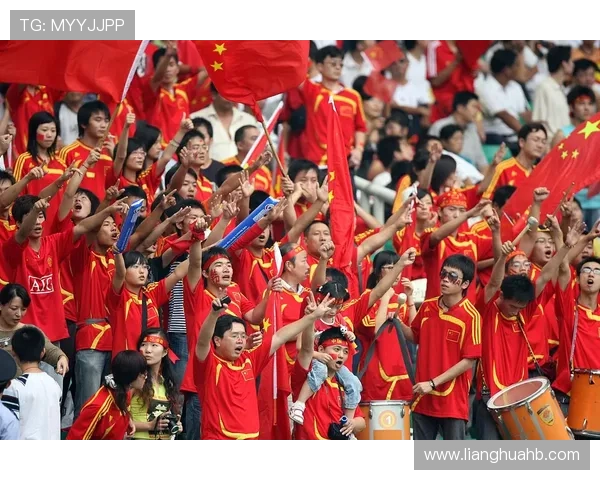 国足出场的足球明星们如何在国际赛场上展现中国足球的魅力与实力